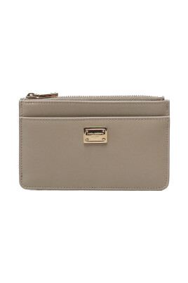 luxury-beige-wallet-with-zip-closure