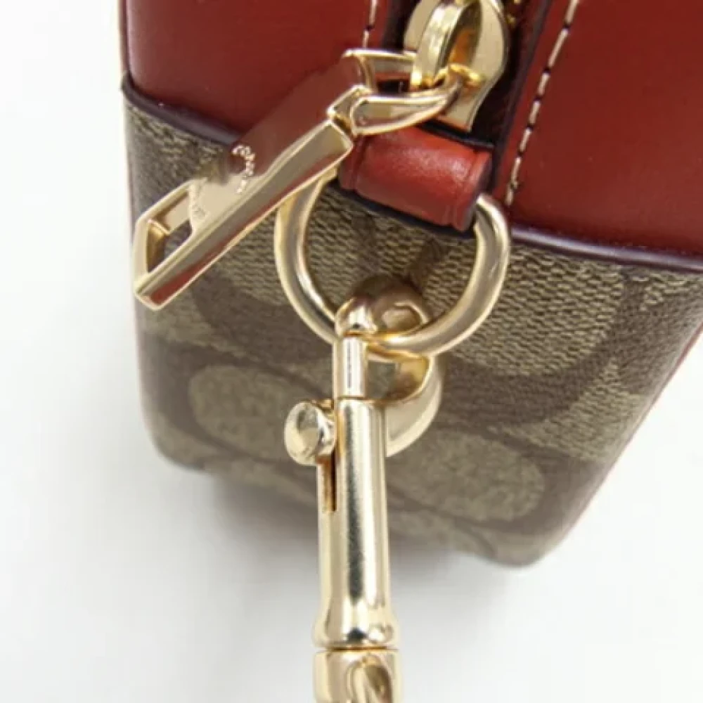 Coach Pre-owned Plastic shoulder-bags Beige Dames