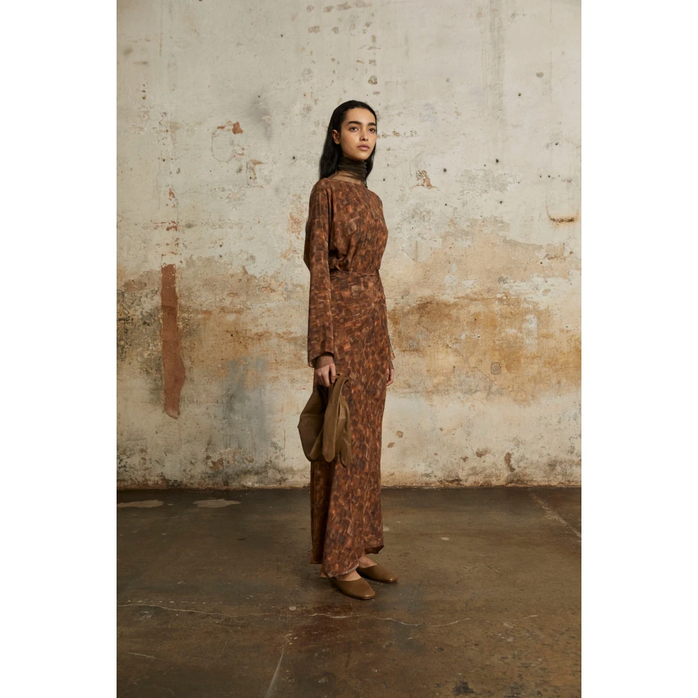 Cortana Zijden kubusprint lange jurk Brown Dames