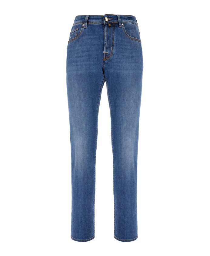 jeans-en-denim-classiques-pour-un-usage-quotidien