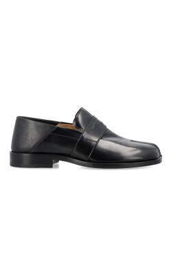 black-tabi-loafers