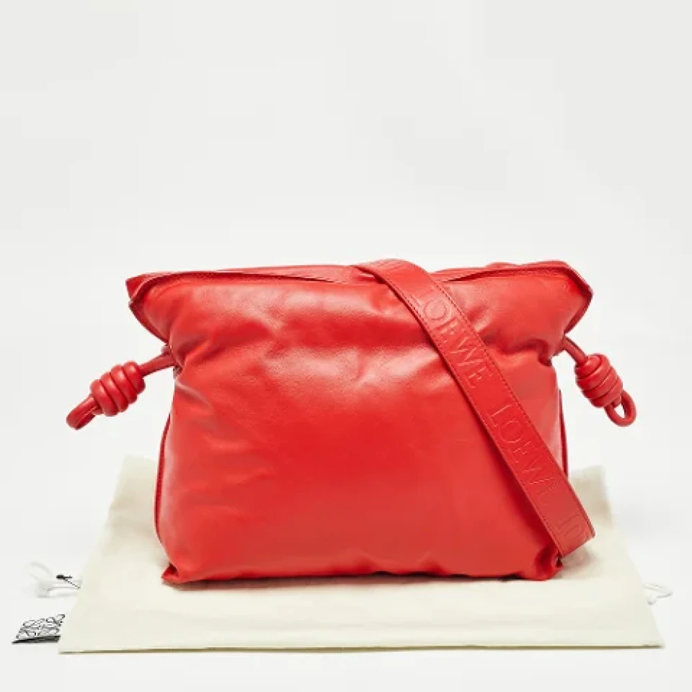 Loewe Pre-owned Leather clutches Red Dames