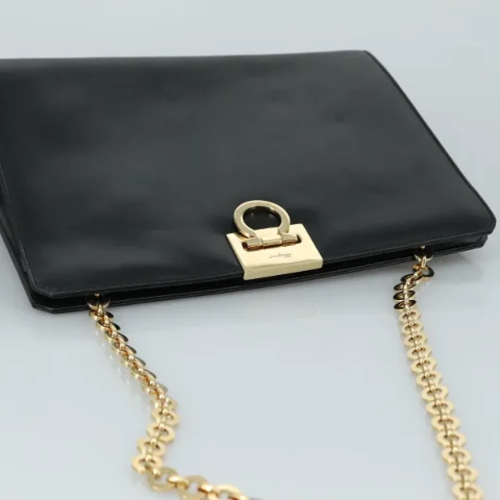 Salvatore Ferragamo Pre-owned Leather shoulder-bags Black Dames