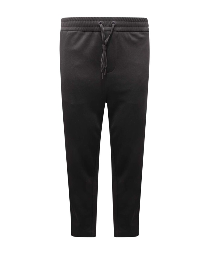 pantalon-avec-clous-en-bas