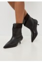 bottines-a-talon-chaton-rhodopis-noir