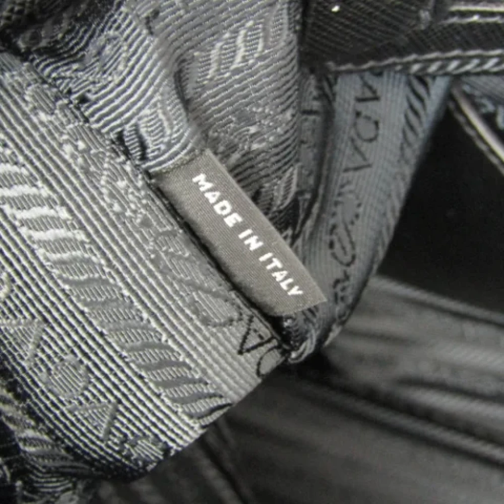 Prada Vintage Pre-owned Fabric shoulder-bags Black Dames