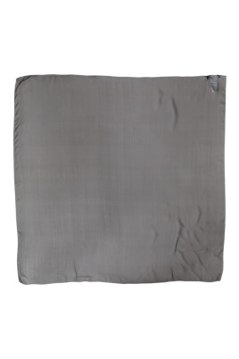 gris-noir-soie-carre-femme-foulard