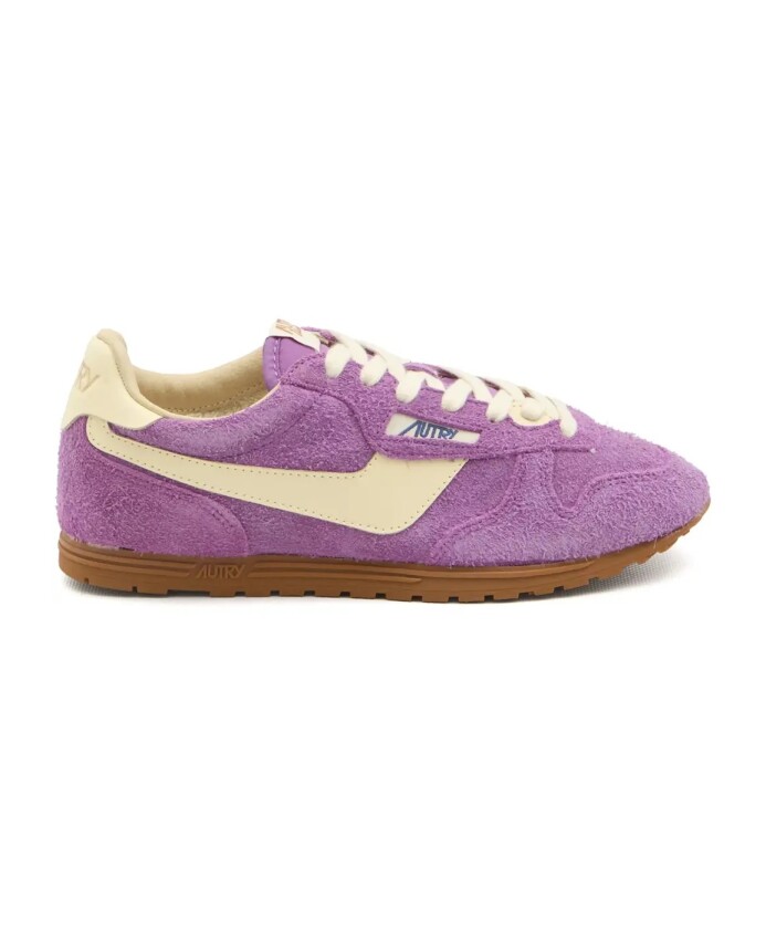 baskets-en-daim-violet-en-cuir