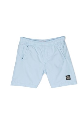 short-de-bain-bleu-clair-avec-ecusson-logo