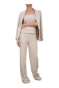 top-beige-pour-un-look-elegant