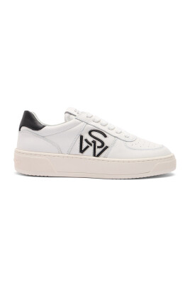 sneaker-de-tennis-raffinee-au-design-elegant