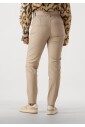 zand-leren-pantalon-stijl