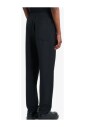 wijde-zwarte-broek-met-elastische-taille