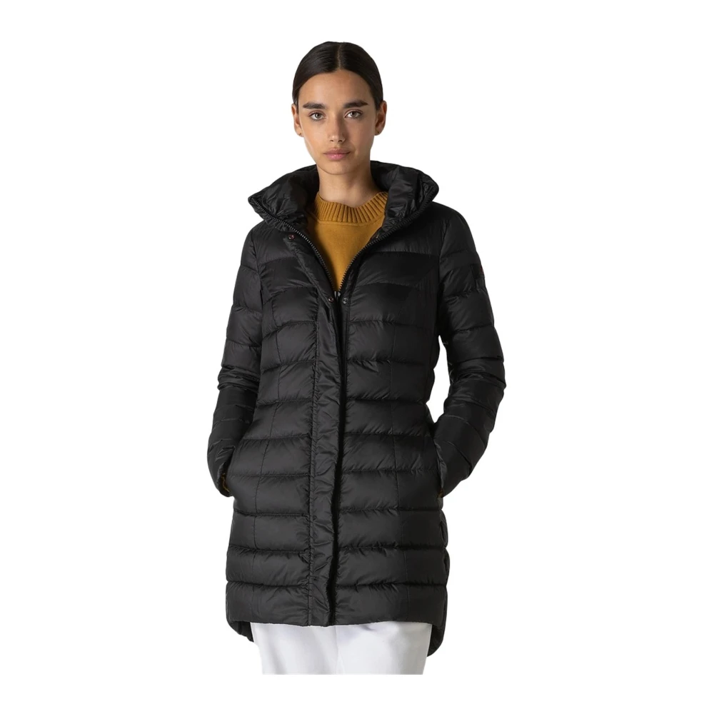 Peuterey Zwarte jas oor dames met pistache quilten Black Dames