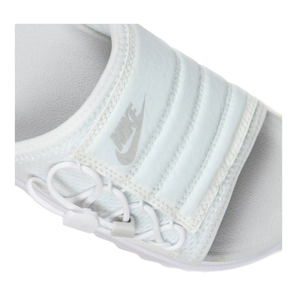 Nike Asuna Slide Pantoffels in Dust Wit White Dames