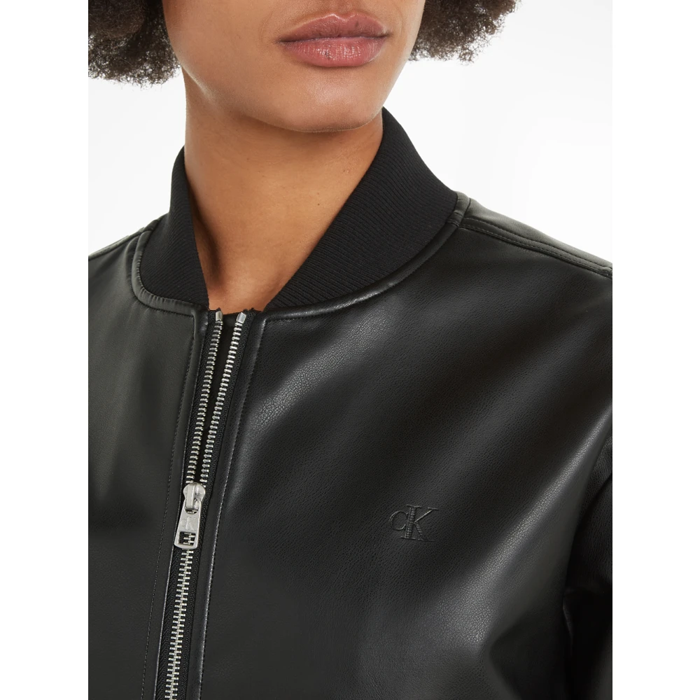 Calvin Klein Jeans Zwarte Bomberjack Coreana Kraag Black Dames