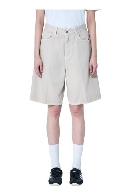 short-en-jean-a-jambes-larges