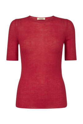 red-ribbed-knit-sweater