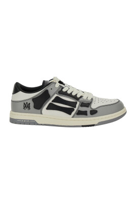 sneakers-gris-bas-avec-logo