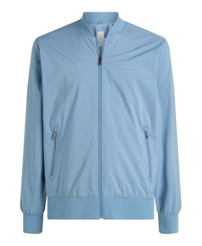 veste-bleu-clair-a-fermeture-eclair-et-poches