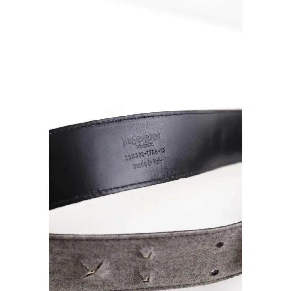 Yves Saint Laurent Vintage Pre-owned Leather belts Gray Dames