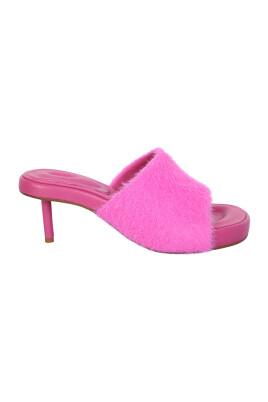 pink-sandals-with-square-toe