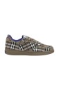sneakers-met-ruitpatroon-en-veters