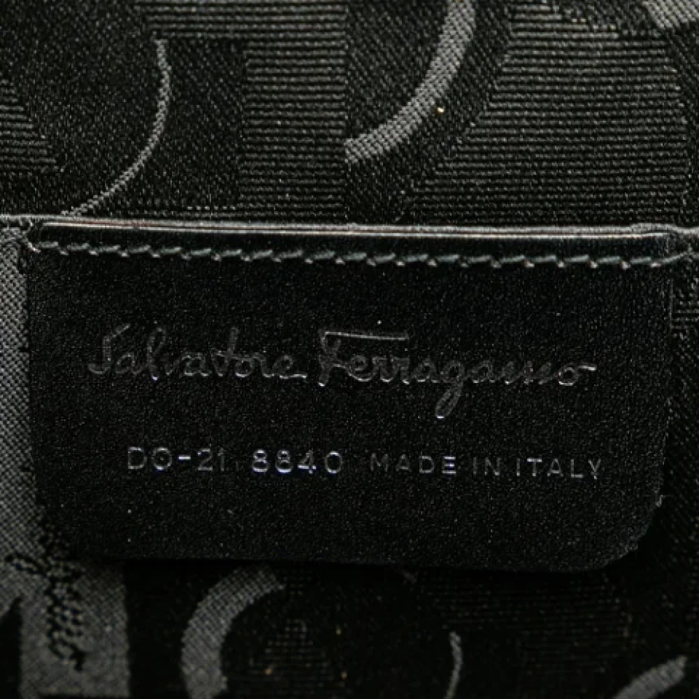 Salvatore Ferragamo Pre-owned Metal handbags Gray Dames