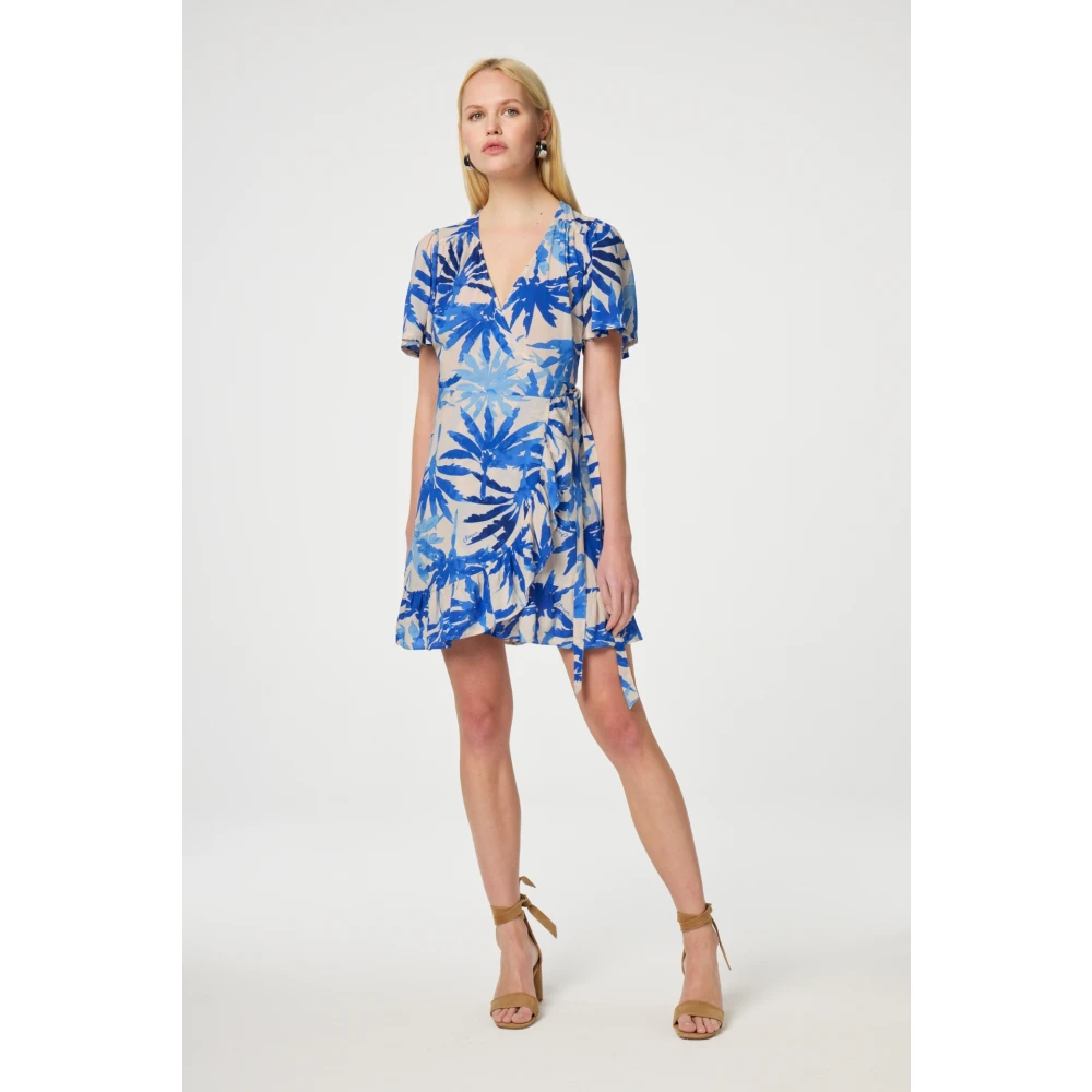Fabienne Chapot Blauwe Vlinderjurk met Strikceintuur Multicolor Dames