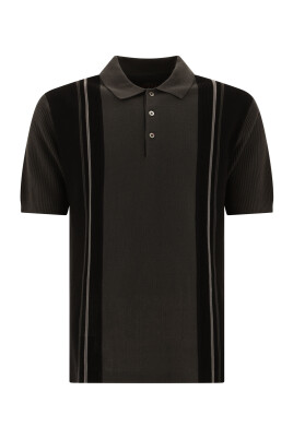polo-noir-tricote-manches-courtes