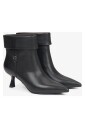 bottines-noires-a-talons-bas-en-cuir