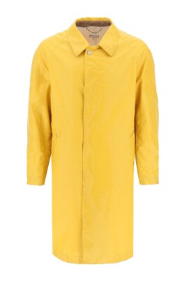 trench-jaune-avec-col-classique