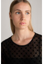 haut-noir-a-motif-de-fleurs-en-velours