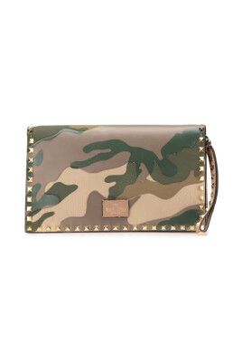 pre-owned-canvas-clutches
