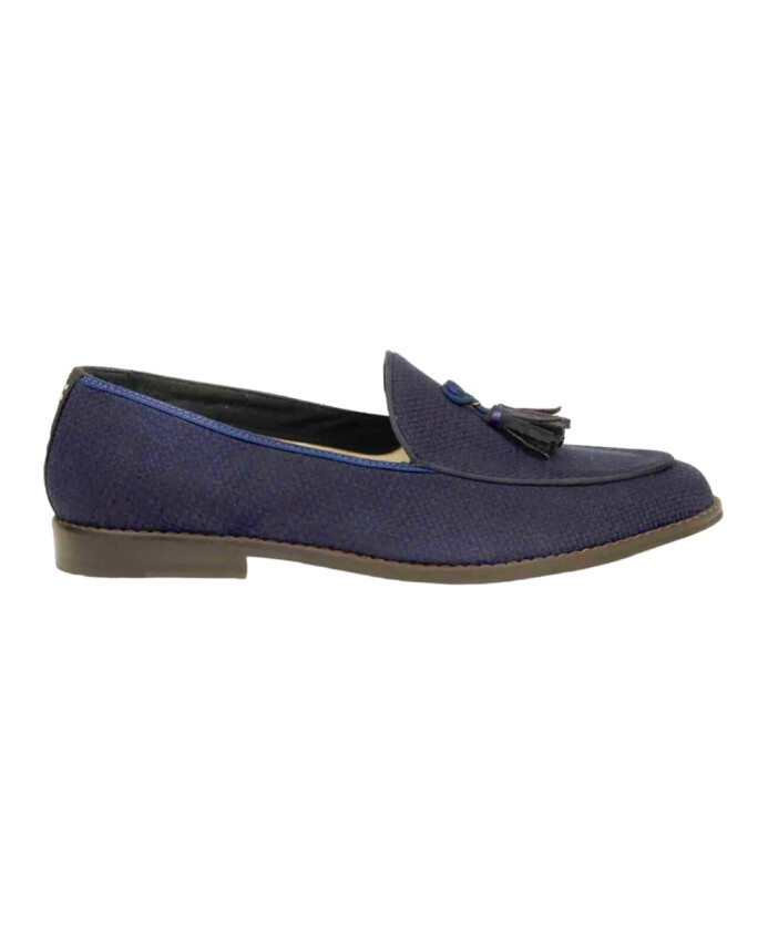 mocassin-en-tissu-bleu-avec-pompons
