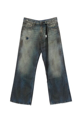 jean-bleu-dechire-avec-details-repares