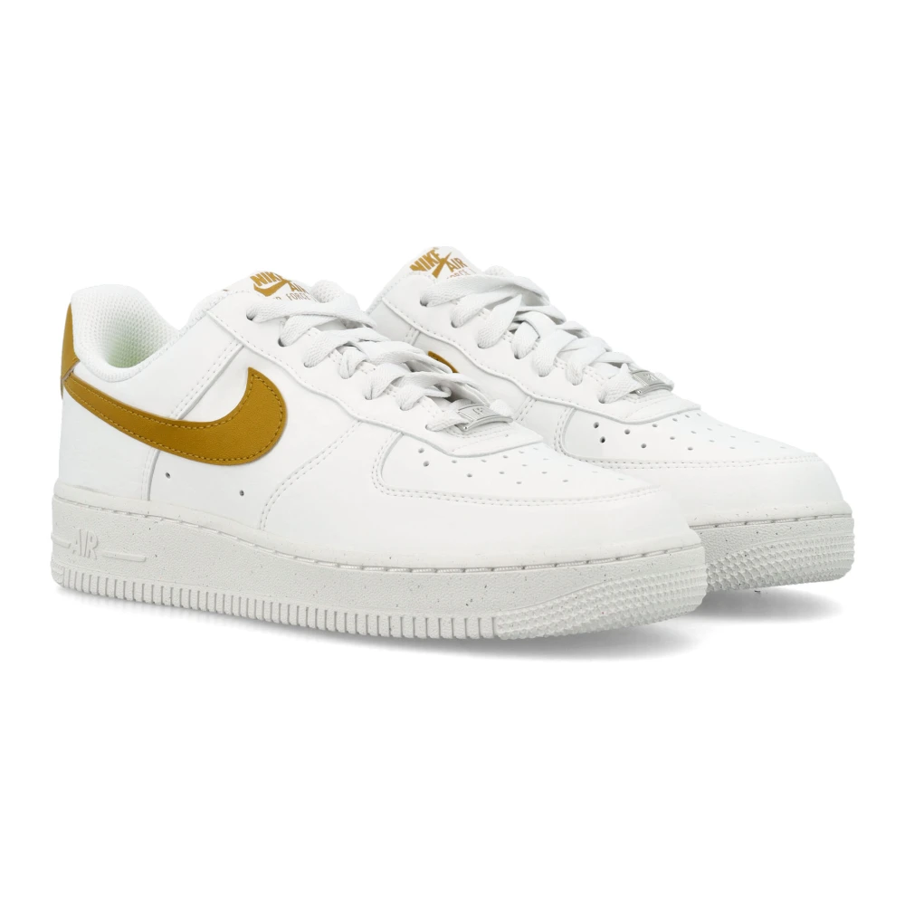 Nike Air Force 1 07 SE Dames Sneakers White Dames