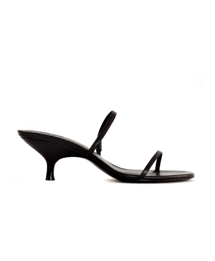 black-leather-strappy-sandals