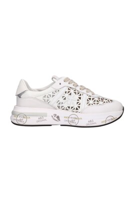 cassie-7385-sneakers