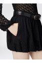 jupe-mini-ballon-en-dentelle-noire