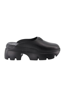apocalypse-slip-on-leather-sneakers