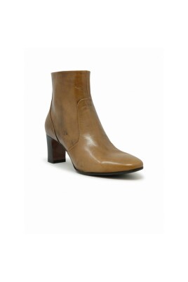 brown-leather-ankle-boots