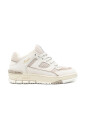 baskets-beiges-avec-bout-perfore