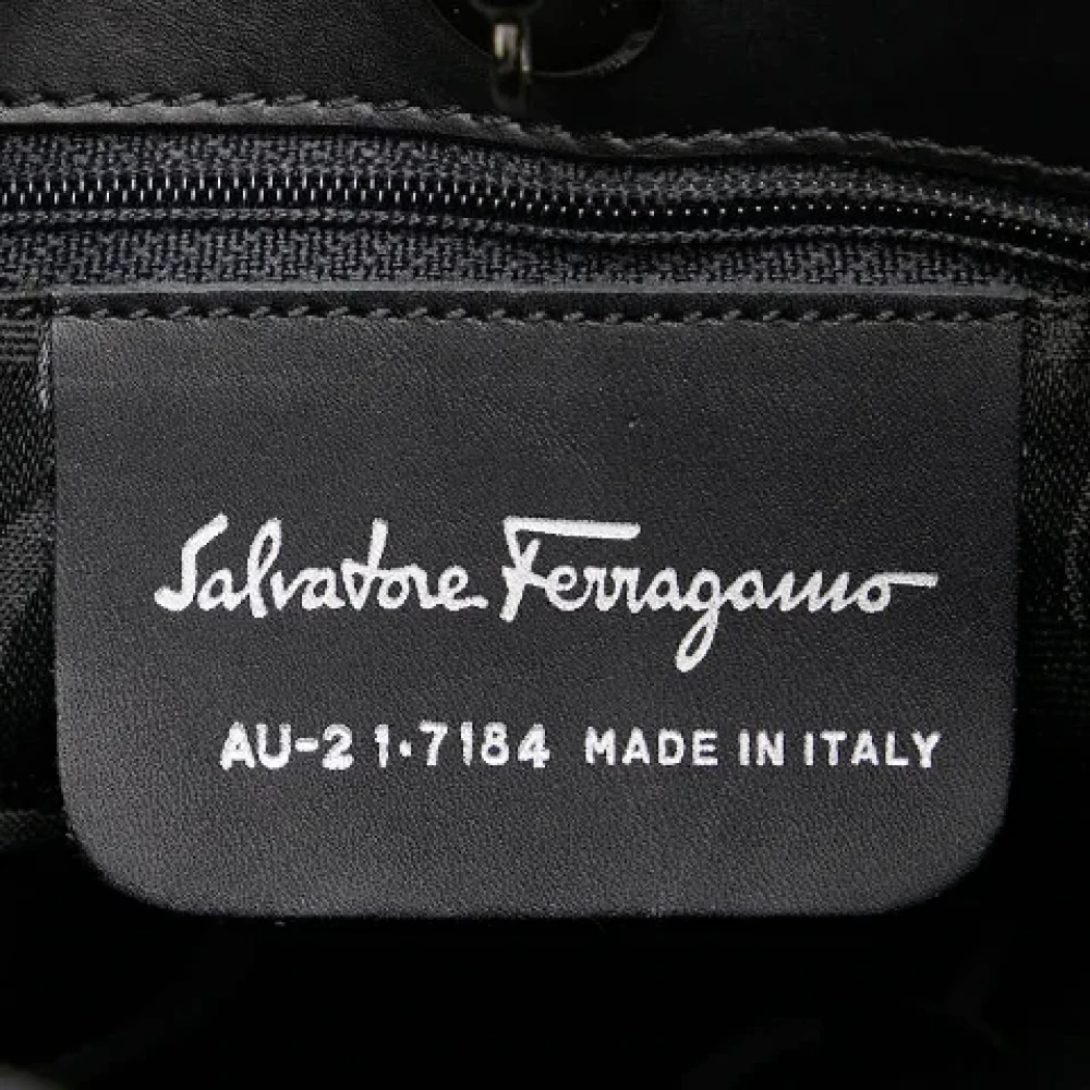 Salvatore Ferragamo Pre-owned Canvas handbags Black Dames