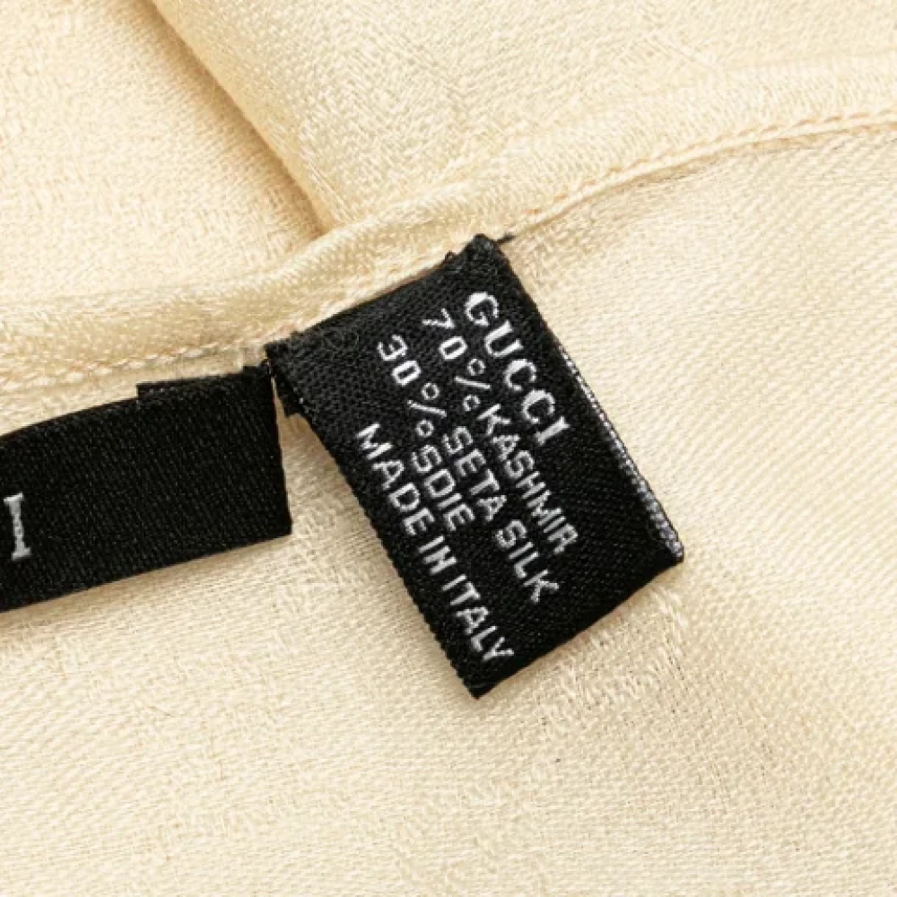 Gucci Vintage Pre-owned Cashmere scarves Beige Dames