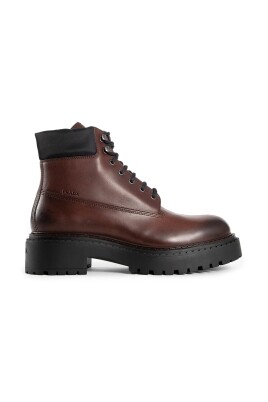 brown-leather-ankle-boots-stylish-model