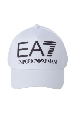 stylish-white-hats-and-beanies-collection