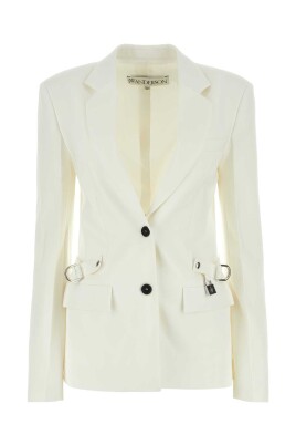 sophisticated-white-stretch-blazer