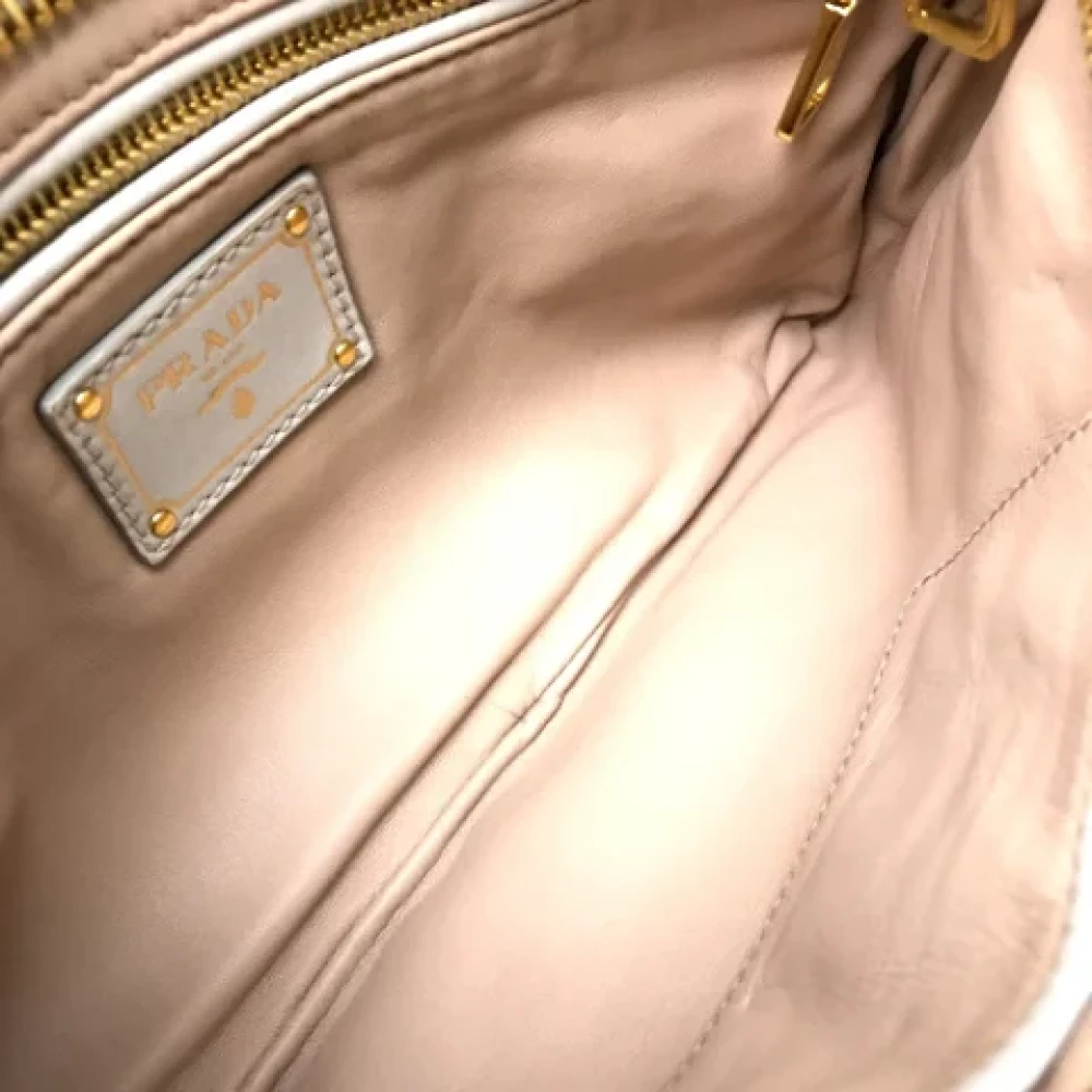 Prada Vintage Pre-owned Fabric prada-bags White Dames