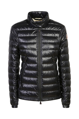 black-medonte-hooded-ruche-quilted-short-down-jacket